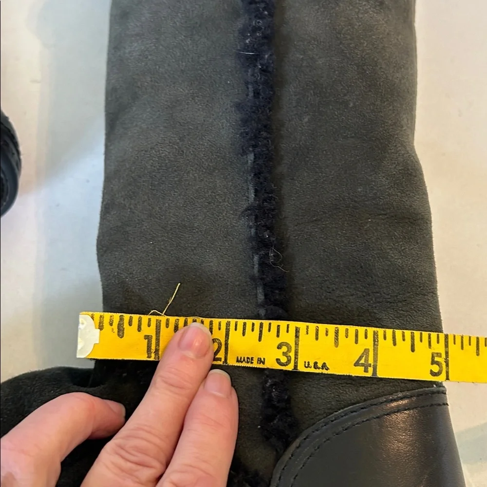 TORY BURCH OLIVE GREEN / BLACK SUEDE AND LEATHER KNEE LENGTY BOOTS SZ 2 GIRLS